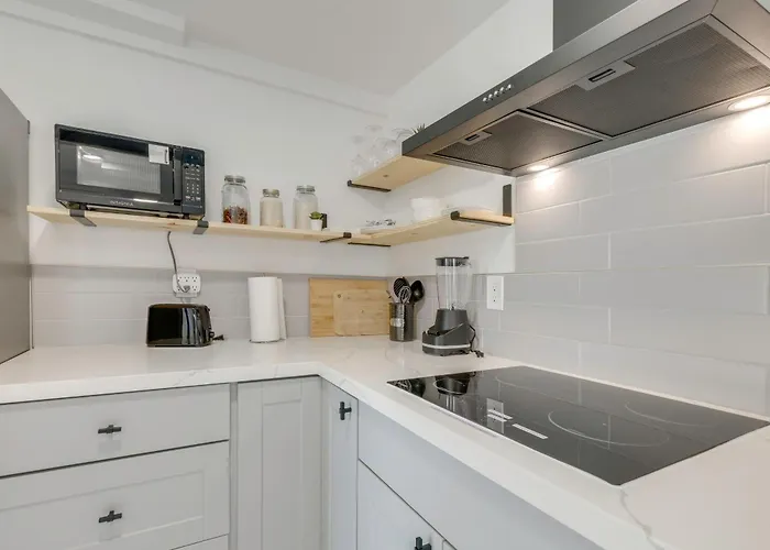 Sleek 4 Mi To Dtwn Phoenix: Pets Welcome! Apartment Phoenix
